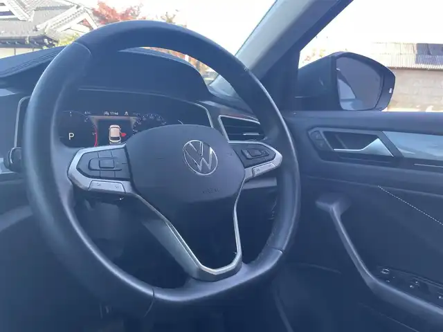 フォルクスワーゲン ＶＷ Ｔ－ロック TDI スタイル 栃木県 2024(令6)年 1.2万km 青 デジタルメーター/ナビ/バックカメラ/ETC/Applecarplay/ACC/レーンキープアシスト/ブラインドスポット/フロントアシスト/パークディスタンス/パワーテールゲート/LEDヘッドライト/ワイヤレスチャージ/ハーフレザー