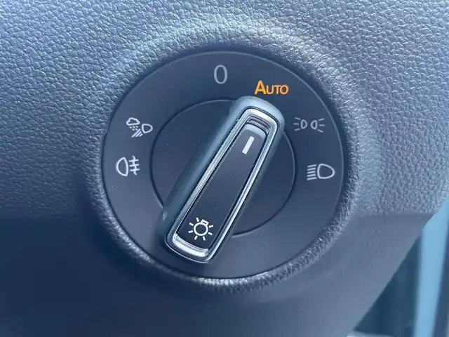 フォルクスワーゲン ＶＷ Ｔ－ロック TDI スタイル 栃木県 2024(令6)年 1.2万km 青 デジタルメーター/ナビ/バックカメラ/ETC/Applecarplay/ACC/レーンキープアシスト/ブラインドスポット/フロントアシスト/パークディスタンス/パワーテールゲート/LEDヘッドライト/ワイヤレスチャージ/ハーフレザー