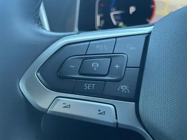 フォルクスワーゲン ＶＷ Ｔ－ロック TDI スタイル 栃木県 2024(令6)年 1.2万km 青 デジタルメーター/ナビ/バックカメラ/ETC/Applecarplay/ACC/レーンキープアシスト/ブラインドスポット/フロントアシスト/パークディスタンス/パワーテールゲート/LEDヘッドライト/ワイヤレスチャージ/ハーフレザー