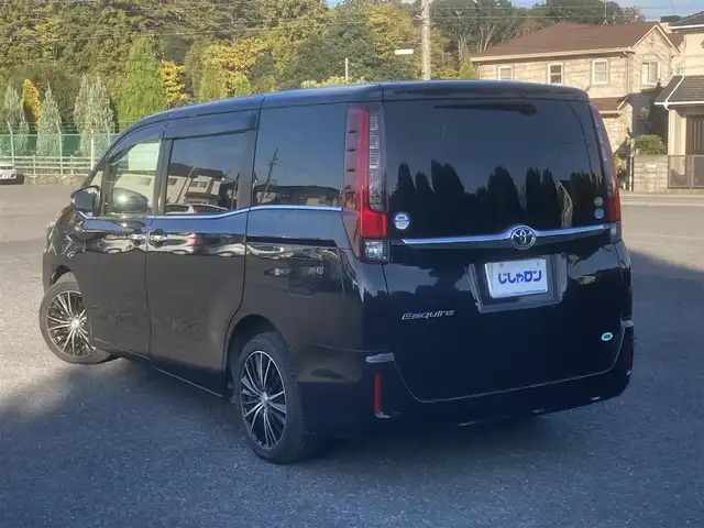 トヨタ エスクァイア Gi 埼玉県 2014(平26)年 14.4万km スパークリングブラックパールクリスタルシャイン (株)IDOMが運営する【じしゃロン鳩ヶ谷店】の自社ローン対象車両になります。こちらは現金ご利用時の価格です。自社ローンご希望の方は別途その旨お申付け下さい。/登録時143107km/純正SDナビ(品番:NSZT-Y64T)/フルセグTV/バックカメラ/両側パワースライドドア/ワンタッチオートスライドドア/クルーズコントロール/キャプテンシート/ウォークスルー/前席シートヒーター/ETC/ウッドコンビステアリング/ステアリングスイッチ/デュアルエアコン/TRDフロントグリル/プッシュスタート/スマートキー/アイドリングストップ/オートハイビーム/ドライブモード/横滑り防止/リアクーラースイッチ/自動防眩ミラー/社外17インチAW/電動格納機能付きウインカーミラー