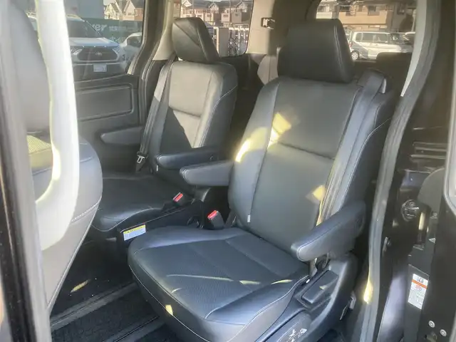 トヨタ エスクァイア Gi 埼玉県 2014(平26)年 14.4万km スパークリングブラックパールクリスタルシャイン (株)IDOMが運営する【じしゃロン鳩ヶ谷店】の自社ローン対象車両になります。こちらは現金ご利用時の価格です。自社ローンご希望の方は別途その旨お申付け下さい。/登録時143107km/純正SDナビ(品番:NSZT-Y64T)/フルセグTV/バックカメラ/両側パワースライドドア/ワンタッチオートスライドドア/クルーズコントロール/キャプテンシート/ウォークスルー/前席シートヒーター/ETC/ウッドコンビステアリング/ステアリングスイッチ/デュアルエアコン/TRDフロントグリル/プッシュスタート/スマートキー/アイドリングストップ/オートハイビーム/ドライブモード/横滑り防止/リアクーラースイッチ/自動防眩ミラー/社外17インチAW/電動格納機能付きウインカーミラー