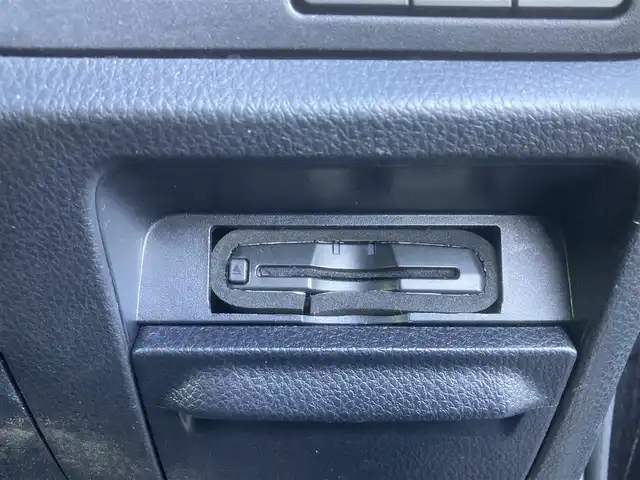 トヨタ エスクァイア Gi 埼玉県 2014(平26)年 14.4万km スパークリングブラックパールクリスタルシャイン (株)IDOMが運営する【じしゃロン鳩ヶ谷店】の自社ローン対象車両になります。こちらは現金ご利用時の価格です。自社ローンご希望の方は別途その旨お申付け下さい。/登録時143107km/純正SDナビ(品番:NSZT-Y64T)/フルセグTV/バックカメラ/両側パワースライドドア/ワンタッチオートスライドドア/クルーズコントロール/キャプテンシート/ウォークスルー/前席シートヒーター/ETC/ウッドコンビステアリング/ステアリングスイッチ/デュアルエアコン/TRDフロントグリル/プッシュスタート/スマートキー/アイドリングストップ/オートハイビーム/ドライブモード/横滑り防止/リアクーラースイッチ/自動防眩ミラー/社外17インチAW/電動格納機能付きウインカーミラー