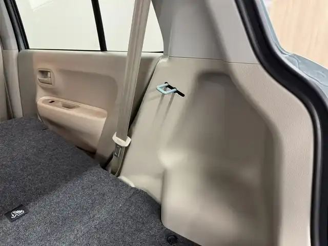 スズキ ラパン L 三重県 2024(令6)年 0.6万km オフブルーM ガソリン/FF/インパネCVT/カロッツェリア 7インチナビ AVIC-RW821-D/（FM/AM/TV/CD/DVD/Bluetooth/SD/USB/iPod/HDMI）/安全装備/・デュアルカメラブレーキサポート/・車線逸脱警報機能/・ふらつき警報機能/・誤発進抑制機能/・後方誤発進抑制機能/・リヤパーキングセンサー/・後退時ブレーキサポート/・標識認識機能（車両進入禁止、はみ出し通行禁止、最高速度、一時停止）/・ハイビームアシスト/など/装備/・シートヒーター（D）/・オートエアコン/・オートライトシステム/・LEDヘッドライト（ハイ/ロー）/・プッシュスタート/・ステアリングスイッチ/・電動格納ドアミラー/・純正ホイールキャップ＆14インチスチールホイール/・保/・スマートキーx1/など