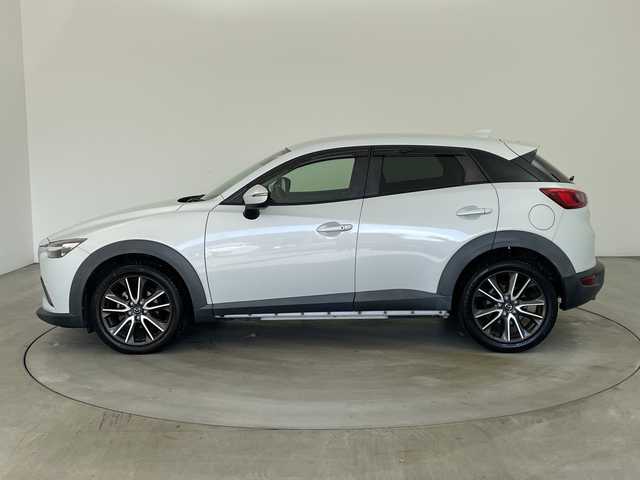 マツダ ＣＸ－３ XD ツーリング 兵庫県 2015(平27)年 7.9万km セラミックM ・純正ナビ（BT/USB)/・バックカメラ/・ETC/・スマートブレーキサポート/・クルーズコントロール/・ブラインドスポットモニター/・ヘッドアップディスプレイ/・ハーフレザーシート/・パドルシフト/・アイドリングストップ/・スマートキー/・純正18インチアルミホイール