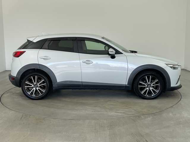 マツダ ＣＸ－３ XD ツーリング 兵庫県 2015(平27)年 7.9万km セラミックM ・純正ナビ（BT/USB)/・バックカメラ/・ETC/・スマートブレーキサポート/・クルーズコントロール/・ブラインドスポットモニター/・ヘッドアップディスプレイ/・ハーフレザーシート/・パドルシフト/・アイドリングストップ/・スマートキー/・純正18インチアルミホイール