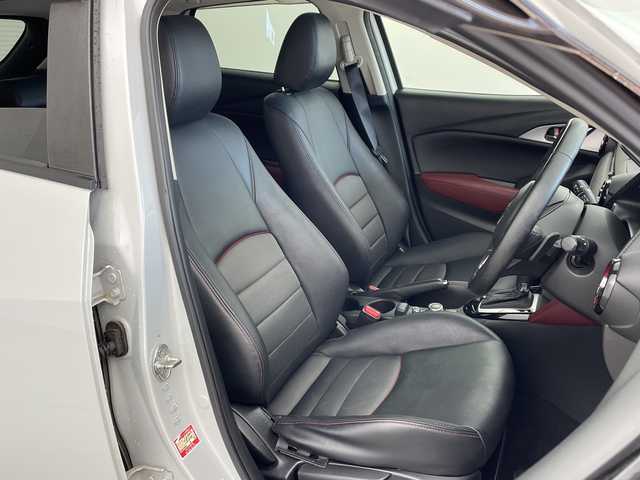 マツダ ＣＸ－３ XD ツーリング 兵庫県 2015(平27)年 7.9万km セラミックM ・純正ナビ（BT/USB)/・バックカメラ/・ETC/・スマートブレーキサポート/・クルーズコントロール/・ブラインドスポットモニター/・ヘッドアップディスプレイ/・ハーフレザーシート/・パドルシフト/・アイドリングストップ/・スマートキー/・純正18インチアルミホイール