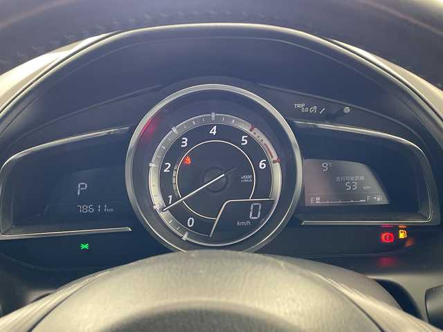 マツダ ＣＸ－３ XD ツーリング 兵庫県 2015(平27)年 7.9万km セラミックM ・純正ナビ（BT/USB)/・バックカメラ/・ETC/・スマートブレーキサポート/・クルーズコントロール/・ブラインドスポットモニター/・ヘッドアップディスプレイ/・ハーフレザーシート/・パドルシフト/・アイドリングストップ/・スマートキー/・純正18インチアルミホイール