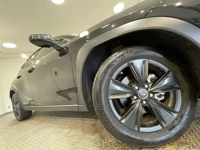 レクサス ＵＸ 250h ブラウンエディション 愛知県 2020(令2)年 2.5万km グラファイトブラックガラスフレーク 純正ナビ/CD/DVD/DTV/Bluetooth/USB/パノラミックビューモニター/ブラウンレザーシート/シートヒーター /パワーシート/メモリシート/ステアリングスイッチ/ステアリングヒーター/レーダークルーズコントロール/レーンキープ/クリアランスソナー/BSM/LEDオートライト/オートハイビーム/ビルトインETC/ドライブレコーダー /スマートキー/スペアキー /カードキー
