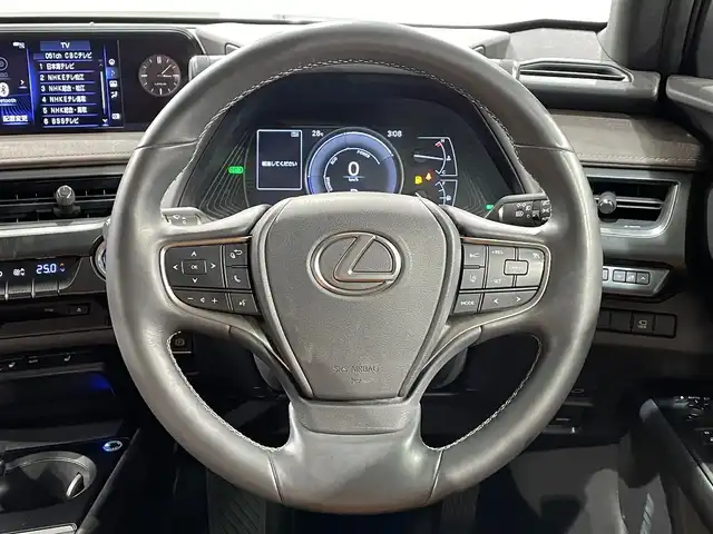 レクサス ＵＸ 250h ブラウンエディション 愛知県 2020(令2)年 2.5万km グラファイトブラックガラスフレーク 純正ナビ/CD/DVD/DTV/Bluetooth/USB/パノラミックビューモニター/ブラウンレザーシート/シートヒーター /パワーシート/メモリシート/ステアリングスイッチ/ステアリングヒーター/レーダークルーズコントロール/レーンキープ/クリアランスソナー/BSM/LEDオートライト/オートハイビーム/ビルトインETC/ドライブレコーダー /スマートキー/スペアキー /カードキー