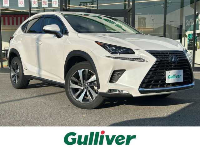 レクサス ＮＸ 300h Iパッケージ 兵庫県 2018(平30)年 5.7万km ソニッククォーツ 純正10.3型ナビ/・BT.TV.AM.FM/バック/サイドカメラ/レクサスセーフティセンス/・プリクラッシュセーフティ/・アダプティブクルーズコントロール/・レーンディパーチャーアラート/・オートマチックハイビーム/クリアランスソナー/3眼LEDヘッドライト/革巻きステアリング/ステアリングヒーター/テアリングスイッチ/パドルシフト/黒革シート/前席シートヒーター/前席パワーシート（メモリー付き）/パワーバックドア/電動パーキングブレーキ/オートブレーキホールド/レーダー探知機/ビルトインETC2.0/純正18インチアルミホイール/純正フロアマット/スペアキー1本/カードキー1枚