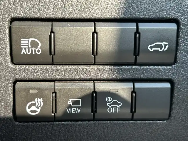 レクサス ＮＸ 300h Iパッケージ 兵庫県 2018(平30)年 5.7万km ソニッククォーツ 純正10.3型ナビ/・BT.TV.AM.FM/バック/サイドカメラ/レクサスセーフティセンス/・プリクラッシュセーフティ/・アダプティブクルーズコントロール/・レーンディパーチャーアラート/・オートマチックハイビーム/クリアランスソナー/3眼LEDヘッドライト/革巻きステアリング/ステアリングヒーター/テアリングスイッチ/パドルシフト/黒革シート/前席シートヒーター/前席パワーシート（メモリー付き）/パワーバックドア/電動パーキングブレーキ/オートブレーキホールド/レーダー探知機/ビルトインETC2.0/純正18インチアルミホイール/純正フロアマット/スペアキー1本/カードキー1枚