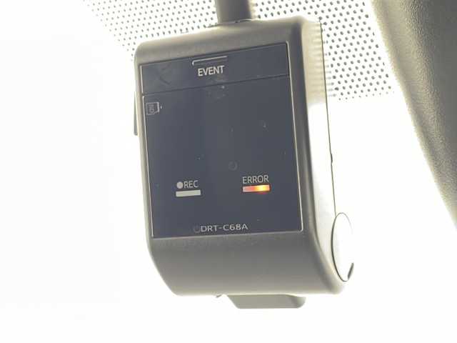 トヨタ エスクァイア ハイブリッド Gi プレミアムパッケージ ブラックテーラード 広島県 2020(令2)年 4.6万km ブラック ワンオーナー/純正SDナビ/フルセグテレビ/バックカメラ/CD/DVD/SD再生/Bluetooth接続/純正12.1インチフリップダウンモニター/ビルトインETC2.0/プッシュスタート/スマートキー（スペアキー1本）/電動格納ウィンカーミラー/純正15インチアルミホイール/ステアリングヒーター/前席シートヒーター/前後コーナーセンサー/クルーズコントロール/LEDヘッドライト/オートマチックハイビーム/トラクションコントロール/パーキングサポートブレーキ/先行車発進告知/レーンディパーチャーアラート/モデリスタエアロ