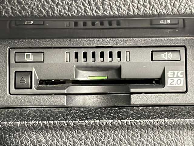 トヨタ エスクァイア ハイブリッド Gi プレミアムパッケージ ブラックテーラード 広島県 2020(令2)年 4.6万km ブラック ワンオーナー/純正SDナビ/フルセグテレビ/バックカメラ/CD/DVD/SD再生/Bluetooth接続/純正12.1インチフリップダウンモニター/ビルトインETC2.0/プッシュスタート/スマートキー（スペアキー1本）/電動格納ウィンカーミラー/純正15インチアルミホイール/ステアリングヒーター/前席シートヒーター/前後コーナーセンサー/クルーズコントロール/LEDヘッドライト/オートマチックハイビーム/トラクションコントロール/パーキングサポートブレーキ/先行車発進告知/レーンディパーチャーアラート/モデリスタエアロ