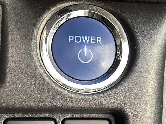 トヨタ エスクァイア ハイブリッド Gi プレミアムパッケージ ブラックテーラード 広島県 2020(令2)年 4.6万km ブラック ワンオーナー/純正SDナビ/フルセグテレビ/バックカメラ/CD/DVD/SD再生/Bluetooth接続/純正12.1インチフリップダウンモニター/ビルトインETC2.0/プッシュスタート/スマートキー（スペアキー1本）/電動格納ウィンカーミラー/純正15インチアルミホイール/ステアリングヒーター/前席シートヒーター/前後コーナーセンサー/クルーズコントロール/LEDヘッドライト/オートマチックハイビーム/トラクションコントロール/パーキングサポートブレーキ/先行車発進告知/レーンディパーチャーアラート/モデリスタエアロ