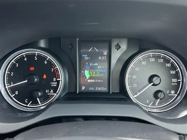 トヨタ ハリアー S 宮城県 2022(令4)年 2.2万km プレシャスブラックパール 登録時走行距離21672km/純正ナビ/・Bluetooth・AM/FM・miracast/トヨタセーフティセンス/・レーントレーシングアシスト/・プリクラッシュセーフティシステム/・ロードサインアシスト/・オートマチックハイビーム/・レーダークルーズコントロール/・パーキングサポート/電動パーキングブレーキ/ブレーキホールド/前方ドラレコ/前後コーナーセンサー/バックカメラ/LEDヘッドライト/純正17インチアルミホイール/スマートキー/プッシュスタート