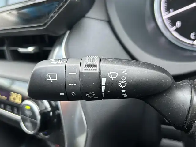 トヨタ ハリアー S 宮城県 2022(令4)年 2.2万km プレシャスブラックパール 登録時走行距離21672km/純正ナビ/・Bluetooth・AM/FM・miracast/トヨタセーフティセンス/・レーントレーシングアシスト/・プリクラッシュセーフティシステム/・ロードサインアシスト/・オートマチックハイビーム/・レーダークルーズコントロール/・パーキングサポート/電動パーキングブレーキ/ブレーキホールド/前方ドラレコ/前後コーナーセンサー/バックカメラ/LEDヘッドライト/純正17インチアルミホイール/スマートキー/プッシュスタート
