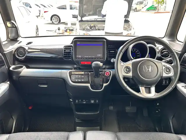 ホンダ Ｎ ＢＯＸ カスタム ターボ SSパッケージ 宮城県 2017(平29)年 8.8万km プレミアムホワイトパールⅡ シティブレーキアクティブシステム/純正8インチナビ（VXM-175VFEi）/・CD/DVD/・Bluetooth/・フルセグTV/バックカメラ/ビルトインETC/両側パワースライドドア/ハーフレザーシート/シートヒーター/革巻きステアリング/クルーズコントロール/パドルシフト/ステアリングスイッチ/HIDヘッドランプ/フォグランプ/オートライト/スマートキー/プッシュスタート/電動格納ミラー/純正15インチAW/純正フロアマット/ドアバイザー/W/サイド/カーテンエアバッグ