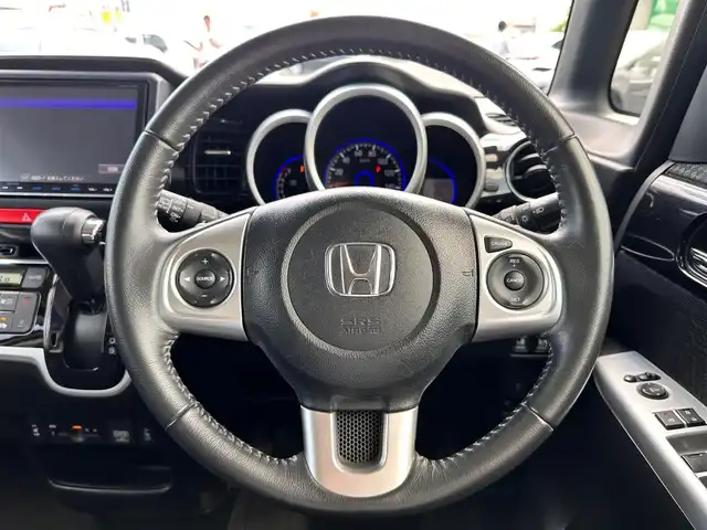 ホンダ Ｎ ＢＯＸ カスタム ターボ SSパッケージ 宮城県 2017(平29)年 8.8万km プレミアムホワイトパールⅡ シティブレーキアクティブシステム/純正8インチナビ（VXM-175VFEi）/・CD/DVD/・Bluetooth/・フルセグTV/バックカメラ/ビルトインETC/両側パワースライドドア/ハーフレザーシート/シートヒーター/革巻きステアリング/クルーズコントロール/パドルシフト/ステアリングスイッチ/HIDヘッドランプ/フォグランプ/オートライト/スマートキー/プッシュスタート/電動格納ミラー/純正15インチAW/純正フロアマット/ドアバイザー/W/サイド/カーテンエアバッグ