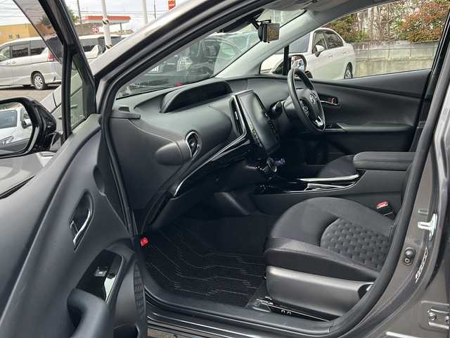 トヨタ プリウス ＰＨＶ A ユーティリティプラス 福島県 2018(平30)年 2.8万km グレーメタリック 純正１１．６インチ縦型ナビ　フルセグ　バックＣ　Ｂｌｕｅｔｏｏｔｈ　シートヒーター　レーダークルーズ　デジタルミラー型ドラレコ　ＥＴＣ２．０　純正１５ＡＷ　ＡＣ１００Ｖ電源　オート４眼ＬＥＤライト