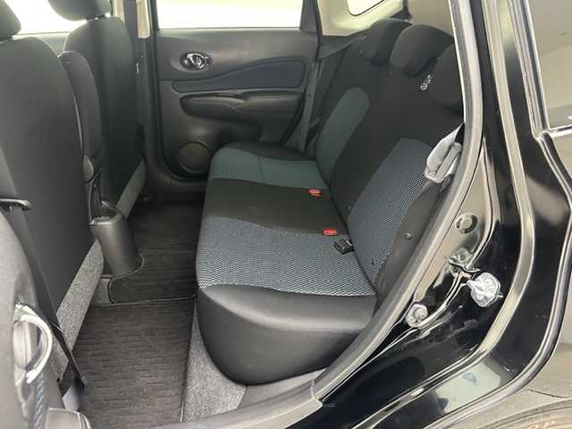 日産 ノート X DIG－S Vセレ +セーフ 兵庫県 2015(平27)年 8.5万km スーパーブラック 社外メモリナビ（Bluetooth/CD/DVD)/バックカメラ/アイドリングストップ/ドアバイザー/純正フロアマット/エマージェンシーブレーキ/LEDヘッドライト/フォグランプ/オートライト/スマートキー/プッシュスタート