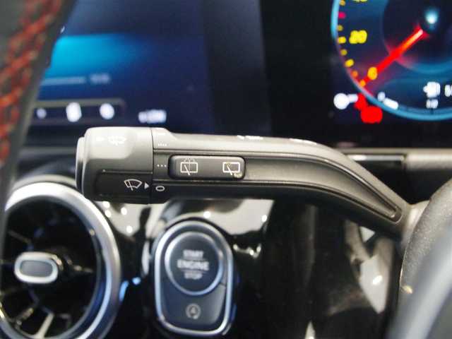 メルセデス・ベンツ Ｂ１８０ 岐阜県 2021(令3)年 2.2万km デジタルホワイト AMGライン/ナビゲーションパッケージ/純正ナビ/フルセグTV/FM/AM/レーダークルーズコントロール/アクティブレーンキーピングアシスト/アクティブステアリングアシスト/アクティブブレーキアシスト/道路標識アシスト/ブラインドスポットアシスト/レーンチェンジアシスト/バックカメラ/純正ドライブレコーダー前後/ETC2.0/パワーシート前席/シートヒーター前席/ハーフレザーシート