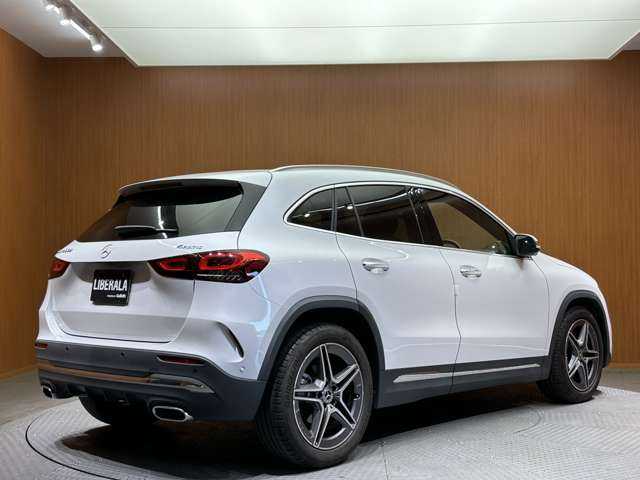 メルセデス・ベンツ Ｍ・ベンツ ＧＬＡ２００ｄ 4マチック AMGライン 千葉県 2022(令4)年 2.2万km デジタルホワイト ＡＭＧライン　/パノラマＳＲ　/グレーツートン革　/ＡＣＣ　/ナビ　/ＴＶ　/Ｂｌｕｅｔｏｏｔｈ接続　/３６０°シートヒーター　/電動リアゲート　/ＬＥＤヘッドライト　/オートハイビーム　/衝突軽減Ｂ　/ＢＳＭ　/ＬＫＡ