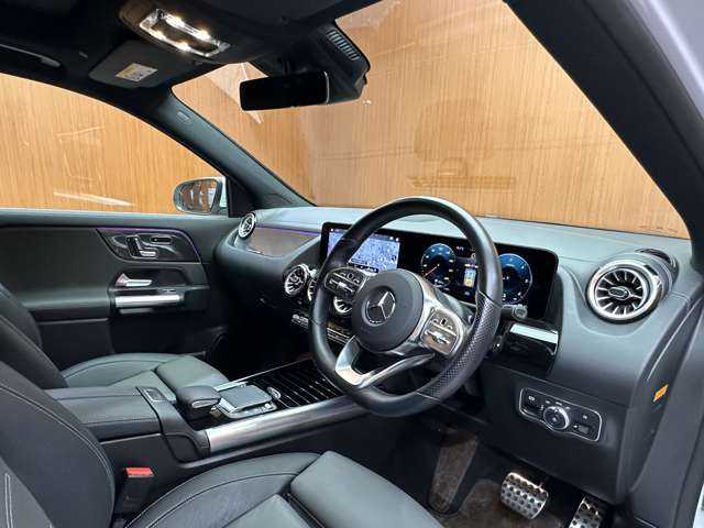 メルセデス・ベンツ Ｍ・ベンツ ＧＬＡ２００ｄ 4マチック AMGライン 千葉県 2022(令4)年 2.2万km デジタルホワイト ＡＭＧライン　/パノラマＳＲ　/グレーツートン革　/ＡＣＣ　/ナビ　/ＴＶ　/Ｂｌｕｅｔｏｏｔｈ接続　/３６０°シートヒーター　/電動リアゲート　/ＬＥＤヘッドライト　/オートハイビーム　/衝突軽減Ｂ　/ＢＳＭ　/ＬＫＡ