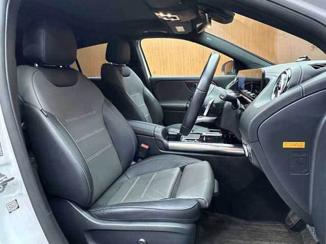 メルセデス・ベンツ Ｍ・ベンツ ＧＬＡ２００ｄ 4マチック AMGライン 千葉県 2022(令4)年 2.2万km デジタルホワイト ＡＭＧライン　/パノラマＳＲ　/グレーツートン革　/ＡＣＣ　/ナビ　/ＴＶ　/Ｂｌｕｅｔｏｏｔｈ接続　/３６０°シートヒーター　/電動リアゲート　/ＬＥＤヘッドライト　/オートハイビーム　/衝突軽減Ｂ　/ＢＳＭ　/ＬＫＡ