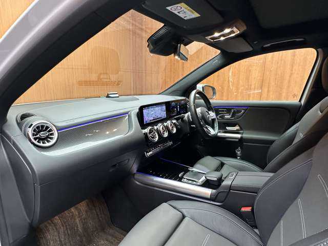 メルセデス・ベンツ Ｍ・ベンツ ＧＬＡ２００ｄ 4マチック AMGライン 千葉県 2022(令4)年 2.2万km デジタルホワイト ＡＭＧライン　/パノラマＳＲ　/グレーツートン革　/ＡＣＣ　/ナビ　/ＴＶ　/Ｂｌｕｅｔｏｏｔｈ接続　/３６０°シートヒーター　/電動リアゲート　/ＬＥＤヘッドライト　/オートハイビーム　/衝突軽減Ｂ　/ＢＳＭ　/ＬＫＡ
