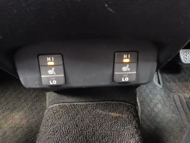トヨタ シエンタ G クエロ 千葉県 2018(平30)年 5.4万km ホワイトパールクリスタルシャイン 両側パワースライドドア/純正SDナビ/地デジTV/【DVD/CD再生機能　Bluetooth接続】/バックカメラ/ドライブレコーダー/前席シートヒーター/ハーフレザーシート/革巻きステアリング/ETC/LEDヘッドライト/フォグライト/ウインカーミラー/クリアランスソナー/サイド/カーテンエアバッグ/スマートキー