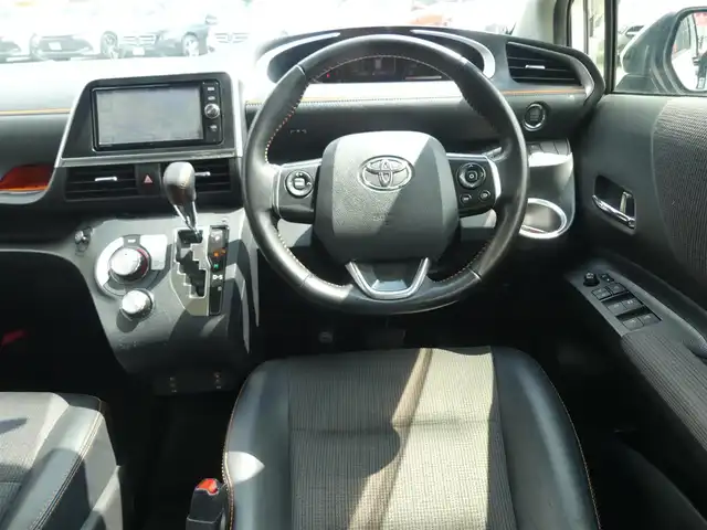 トヨタ シエンタ G クエロ 千葉県 2018(平30)年 5.4万km ホワイトパールクリスタルシャイン 両側パワースライドドア/純正SDナビ/地デジTV/【DVD/CD再生機能　Bluetooth接続】/バックカメラ/ドライブレコーダー/前席シートヒーター/ハーフレザーシート/革巻きステアリング/ETC/LEDヘッドライト/フォグライト/ウインカーミラー/クリアランスソナー/サイド/カーテンエアバッグ/スマートキー