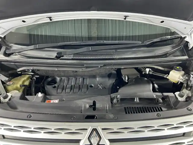 三菱 デリカＤ：５ P 佐賀県 2023(令5)年 1.5万km ホワイトダイヤモンド 純正10.1インチナビ/CD/DVD/Bluetooth/フルセグTV/全方位カメラ/両側パワースライドドア/衝突軽減ブレーキ/横滑り防止/車線逸脱防止装置/ブラインドスポットモニター/ETC/前方ドライブレコーダー/ステアリングヒーター/電動パワーバックドア/パドルシフト/ウィンカーミラー/LEDヘッドライト/フォグランプ/純正18インチアルミホイール/パワーシート/追従付きクルーズコントロール/ステアリングリモコン/ダブルエアコン/合皮シートカバー