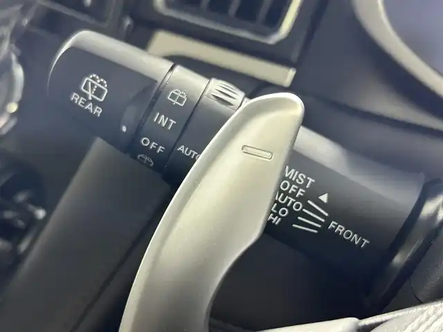 三菱 デリカＤ：５ P 佐賀県 2023(令5)年 1.5万km ホワイトダイヤモンド 純正10.1インチナビ/CD/DVD/Bluetooth/フルセグTV/全方位カメラ/両側パワースライドドア/衝突軽減ブレーキ/横滑り防止/車線逸脱防止装置/ブラインドスポットモニター/ETC/前方ドライブレコーダー/ステアリングヒーター/電動パワーバックドア/パドルシフト/ウィンカーミラー/LEDヘッドライト/フォグランプ/純正18インチアルミホイール/パワーシート/追従付きクルーズコントロール/ステアリングリモコン/ダブルエアコン/合皮シートカバー