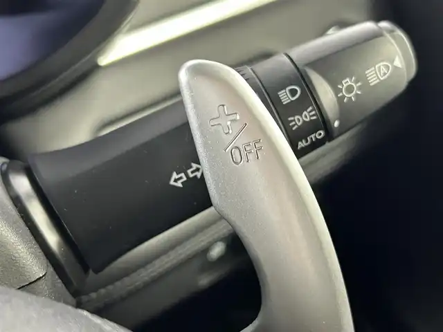 三菱 デリカＤ：５ P 佐賀県 2023(令5)年 1.5万km ホワイトダイヤモンド 純正10.1インチナビ/CD/DVD/Bluetooth/フルセグTV/全方位カメラ/両側パワースライドドア/衝突軽減ブレーキ/横滑り防止/車線逸脱防止装置/ブラインドスポットモニター/ETC/前方ドライブレコーダー/ステアリングヒーター/電動パワーバックドア/パドルシフト/ウィンカーミラー/LEDヘッドライト/フォグランプ/純正18インチアルミホイール/パワーシート/追従付きクルーズコントロール/ステアリングリモコン/ダブルエアコン/合皮シートカバー