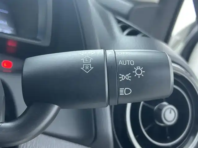 マツダ マツダ２ 15S 埼玉県 2020(令2)年 0.6万km スノーフレイクホワイトパールマイカ 純正ナビ　Ａｐｐｌｅ　Ｃａｒ　Ｐｌａｙ　Ｂｌｕｅｔｏｏｔｈ　衝突軽減システム　オートハイビーム　コーナーセンサー プッシュスタート BSM アイドリングストップ 純正LEDヘッドライト ETC