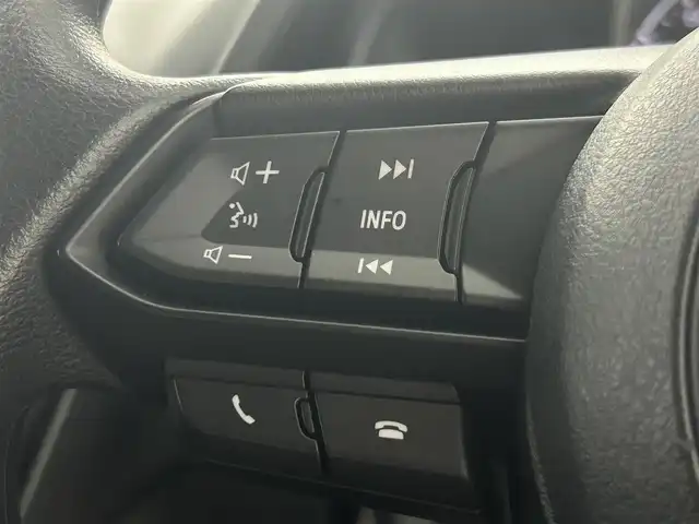 マツダ マツダ２ 15S 埼玉県 2020(令2)年 0.6万km スノーフレイクホワイトパールマイカ 純正ナビ　Ａｐｐｌｅ　Ｃａｒ　Ｐｌａｙ　Ｂｌｕｅｔｏｏｔｈ　衝突軽減システム　オートハイビーム　コーナーセンサー プッシュスタート BSM アイドリングストップ 純正LEDヘッドライト ETC