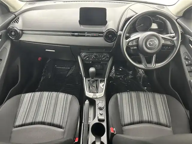 マツダ マツダ２ 15S 埼玉県 2020(令2)年 0.6万km スノーフレイクホワイトパールマイカ 純正ナビ　Ａｐｐｌｅ　Ｃａｒ　Ｐｌａｙ　Ｂｌｕｅｔｏｏｔｈ　衝突軽減システム　オートハイビーム　コーナーセンサー プッシュスタート BSM アイドリングストップ 純正LEDヘッドライト ETC