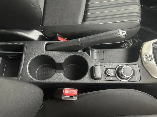 マツダ マツダ２ 15S 埼玉県 2020(令2)年 0.6万km スノーフレイクホワイトパールマイカ 純正ナビ　Ａｐｐｌｅ　Ｃａｒ　Ｐｌａｙ　Ｂｌｕｅｔｏｏｔｈ　衝突軽減システム　オートハイビーム　コーナーセンサー プッシュスタート BSM アイドリングストップ 純正LEDヘッドライト ETC