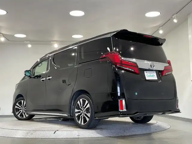 トヨタ アルファード S Cパッケージ 愛知県 2020(令2)年 6.2万km ブラック 純正９インチディスプレイナビ　/（AM/FM/CD・DVD再生/SD/フルセグTV/USB)/ＪＢＬサウンド　/ツインムーンルーフ　/純正エアロ　/寒冷地仕様　/アラウンドビューモニター　/ＡＣ１００Ｖ　/ＣＤ・ＤＶＤデッキ　/トヨタセーフティセンス　/　　-プリクラッシュセーフティ/　　-レーントレーニングアシスト/　　-クリアランスソナー/　　-ロードサインアシスト/　　-ブラインドスポットモニター/　　-先行車発進通知/アドバンスパーク　/両側パワースライドドア/ビルトインＥＴＣ2.0/三眼LEDヘッドライト/シートベンチレーション/シートヒーター/メモリー機能付パワーシート/ドライブレコーダー/デジタルインナーミラー/ステアリングヒーター/シーケンシャルターンランプ/カーテシランプ