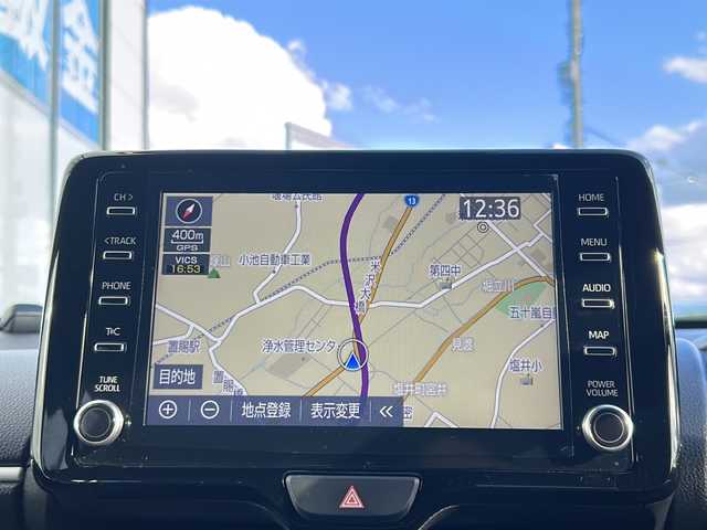 トヨタ ヤリス ハイブリッド G 山形県 2020(令2)年 2.1万km シルバーM トヨタセーフティーセンス/レーダークルーズコントロール/プリクラッシュセーフティーサポートシステム/パーキングアシスト/レーンキープアシスト/前後コーナーセンサー/純正ナビ/（Bluetooth/AM/FM/USB)/前後純正ドライブレコーダー/全方位カメラ/オートLEDヘッドライト/オートマッチクハイビーム/ビルトインETC/電動格納ミラー/ウィンカーミラー/スマートキー×2/純正フロアマット/ドアバイザー