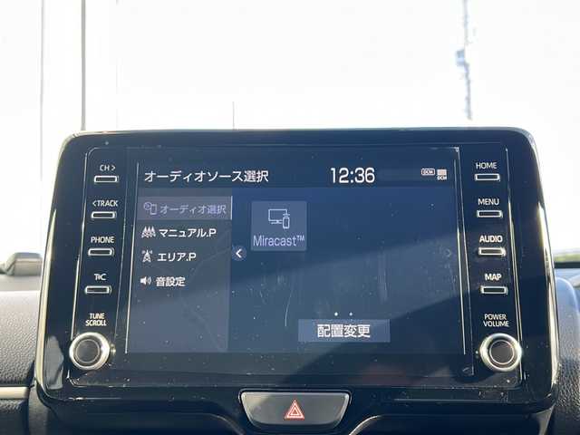 トヨタ ヤリス ハイブリッド G 山形県 2020(令2)年 2.1万km シルバーM トヨタセーフティーセンス/レーダークルーズコントロール/プリクラッシュセーフティーサポートシステム/パーキングアシスト/レーンキープアシスト/前後コーナーセンサー/純正ナビ/（Bluetooth/AM/FM/USB)/前後純正ドライブレコーダー/全方位カメラ/オートLEDヘッドライト/オートマッチクハイビーム/ビルトインETC/電動格納ミラー/ウィンカーミラー/スマートキー×2/純正フロアマット/ドアバイザー