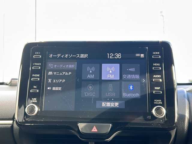 トヨタ ヤリス ハイブリッド G 山形県 2020(令2)年 2.1万km シルバーM トヨタセーフティーセンス/レーダークルーズコントロール/プリクラッシュセーフティーサポートシステム/パーキングアシスト/レーンキープアシスト/前後コーナーセンサー/純正ナビ/（Bluetooth/AM/FM/USB)/前後純正ドライブレコーダー/全方位カメラ/オートLEDヘッドライト/オートマッチクハイビーム/ビルトインETC/電動格納ミラー/ウィンカーミラー/スマートキー×2/純正フロアマット/ドアバイザー