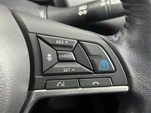 日産 エクストレイル 20Xi レザーエディション 道央・札幌 2020(令2)年 6.2万km ブリリアントホワイトパール ・ワンオーナー/・４WD/・純正SDナビ/　BT/CD/DVD/USB/SD/iPod/AUX/フルセグ/・ビルトインETC/・純正前方ドライブレコーダー/・全方位カメラ/・デジタルインナーミラー/・プロパイロット/・レーダークルーズコントロール/・衝突軽減ブレーキ/・横滑り防止/・レーンキープアシスト/・ダウンヒルアシストコントロール/・前後コーナーセンサー/・電動リアゲート/・レザーシート/・前席シートヒーター/・前席パワーシート/・LEDヘッドライト/・オートライト/・オートマチックハイビーム/・ヘッドライトレベライザー/・プッシュスタート/・スマートキー/・取扱説明書/・保証書
