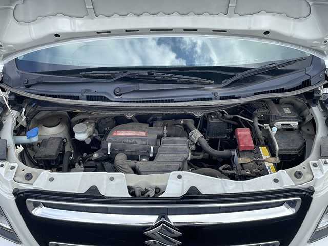 スズキ ワゴンＲ スティングレー HYBRID X 岩手県 2018(平30)年 3.8万km ピュアホワイトP ワンオーナー/社外ディスプレイオーディオ/AM/FM/CD/DVD/Bluetooth/バックカメラ/ドライブレコーダー/衝突被害軽減ブレーキ/レーンキープアシスト/横滑り防止装置/アイドリングストップ/シートヒーター/オートライト/LEDヘッドライト/フォグランプ/スマートキー/プッシュスタート/電動格納ミラー/純正１４インチAW/純正フロアマット/純正ドアバイザー/エンジンスターター/ヘッドアップディスプレイ