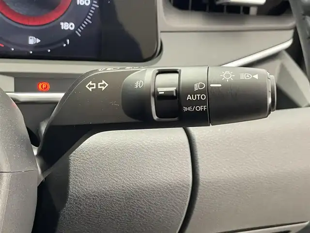 日産 オーラ G レザーエディション 滋賀県 2023(令5)年 1.2万km 黒 純正9インチナビ/Bluetooth/USB/AppleCarPlay/フルセグテレビ/アラウンドビューモニター/プロパイロット/全方位運転支援システム/・インテリジェントエマージェンシーブレーキ/・踏み間違い衝突防止アシスト/・標識検知機能/・前方衝突予測警報/・車線逸脱警報/・ふらつき警報/・車線逸脱防止支援システム/・エマージェンシーストップシグナル/インテリジェントルームミラー/ビルトインETC2.0/ドライブレコーダー/置くだけ充電/BOSEサウンドシステム/LEDヘッドライト/オートライト/プシュスタート/スマートキー