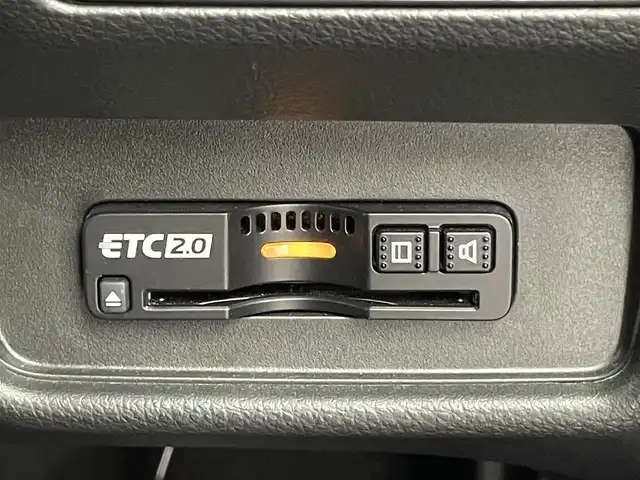 ホンダ オデッセイ アブソルート EX 埼玉県 2021(令3)年 2.2万km プラチナホワイトパール 純正１０インチナビ　フリップダウンモニター　マルチビューカメラ　ＢＳＭ　ビルトインＥＴＣ２．０　前後ドライブレコーダー　ホンダセンシング　アダクティブクルーズコントロール　シートヒーター　ＨＤＭＩ