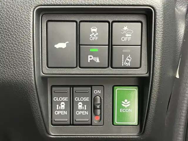 ホンダ オデッセイ アブソルート EX 埼玉県 2021(令3)年 2.2万km プラチナホワイトパール 純正１０インチナビ　フリップダウンモニター　マルチビューカメラ　ＢＳＭ　ビルトインＥＴＣ２．０　前後ドライブレコーダー　ホンダセンシング　アダクティブクルーズコントロール　シートヒーター　ＨＤＭＩ