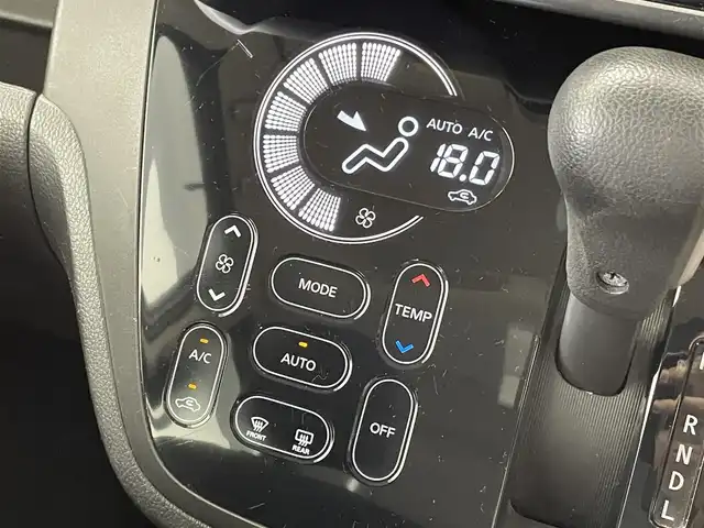 日産 デイズ ルークス X Vセレクション 群馬県 2016(平28)年 7.9万km ホワイトパール 禁煙車　純正ナビ　ＢＴ　フルセグ　フリップダウンモニター　全方位カメラ　両側パワスラ　衝突軽減　ドライブレコーダー　アイドリングストップ　横滑り防止　オートエアコン　Ｐスタート　ステアリングスイッチ