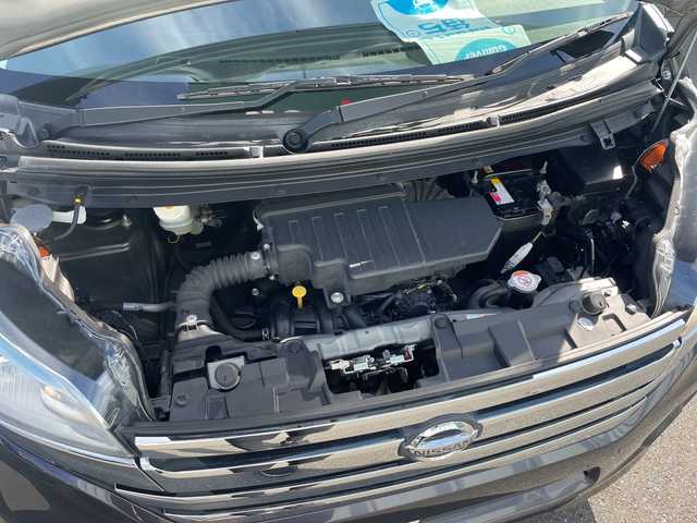日産 デイズ ルークス ハイウェイスターX 神奈川県 2016(平28)年 5.6万km プレミアムパープルP 純正ナビ（MC315D-W）/フルセグ/Bluetooth/CD/DVD/USB/片側パワースライドドア　/ETC　/ドライブレコーダー　/キセノンヘッドライト　/フォグライト　/電動格納ミラー　/純正フロアマット　/純正アルミホイール　/ABS　/横滑り防止装置　/衝突被害軽減システム/Wエアバック