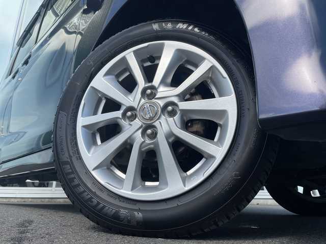 日産 デイズ ルークス ハイウェイスターX 神奈川県 2016(平28)年 5.6万km プレミアムパープルP 純正ナビ（MC315D-W）/フルセグ/Bluetooth/CD/DVD/USB/片側パワースライドドア　/ETC　/ドライブレコーダー　/キセノンヘッドライト　/フォグライト　/電動格納ミラー　/純正フロアマット　/純正アルミホイール　/ABS　/横滑り防止装置　/衝突被害軽減システム/Wエアバック